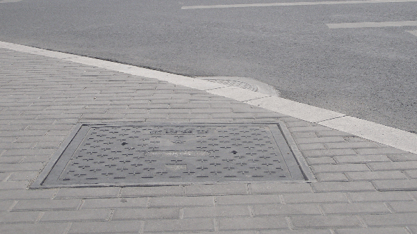 智能井蓋傳感器：全方位監(jiān)測(cè)井蓋運(yùn)行狀態(tài)(圖1)