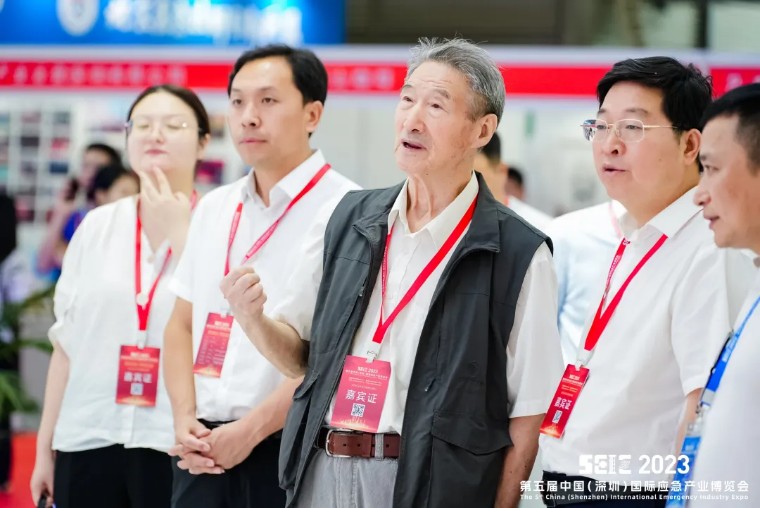 萬賓科技榮獲深圳應(yīng)博會“全球應(yīng)急產(chǎn)業(yè)先鋒獎”&創(chuàng)始人發(fā)表峰會演講(圖12)